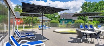 3-guest Apartment With Terrace in Saumur