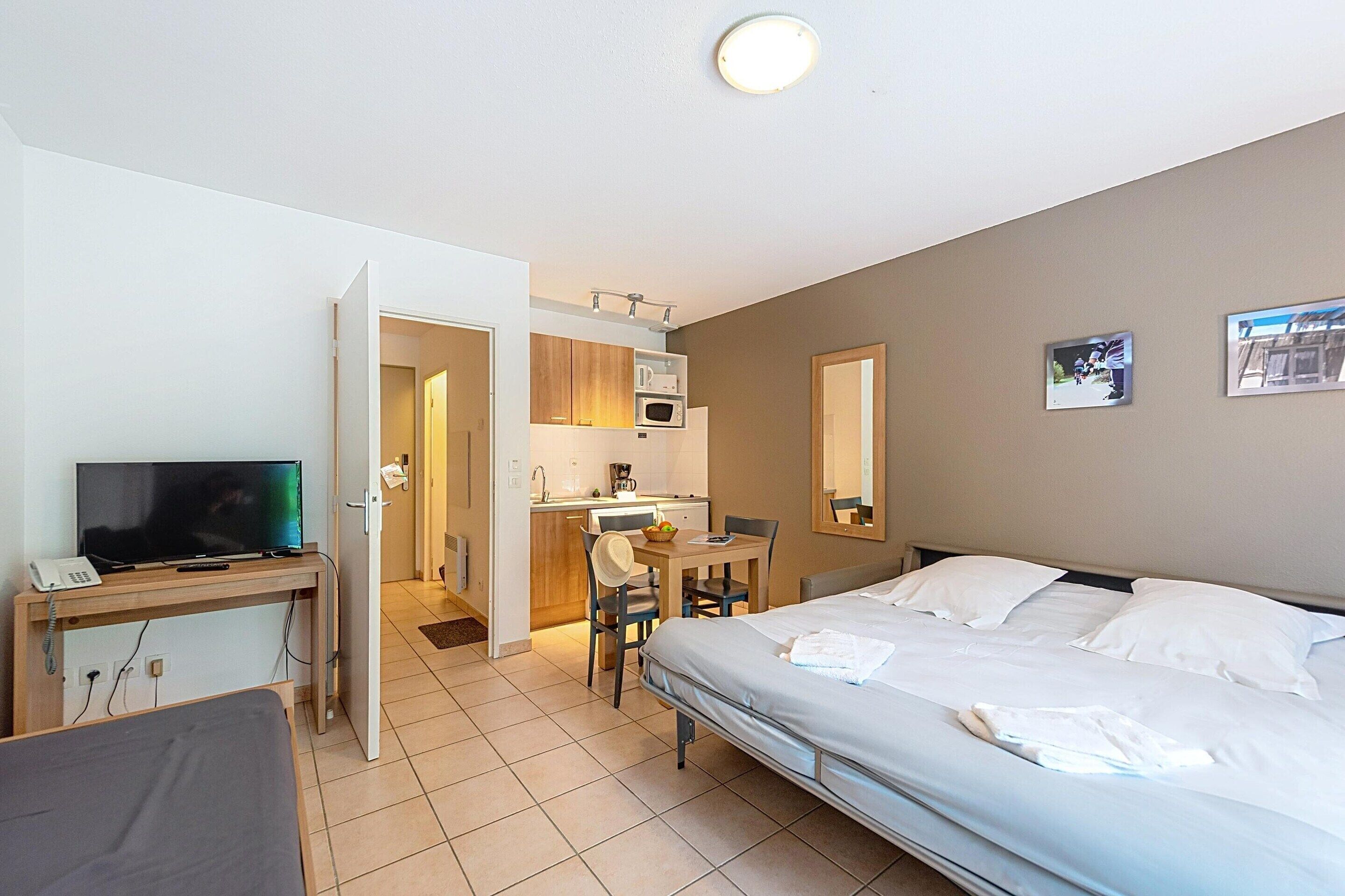 Cottage | 1 bedroom, bed sheets