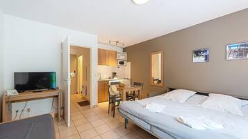 Cottage | 1 bedroom, bed sheets
