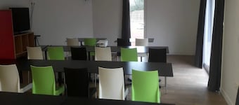 3-guest Apartment With Terrace in Saumur