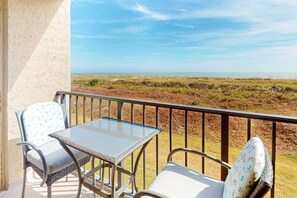 Property grounds - Upgraded condo on waterfront with pool, hot tub, & tennis access - near beach (Hilton Head)