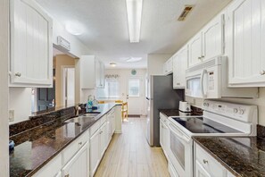 Fridge, microwave, oven, stovetop - Shipyard Condo next to pool, near tennis, beach and restaurants (Hilton Head)
