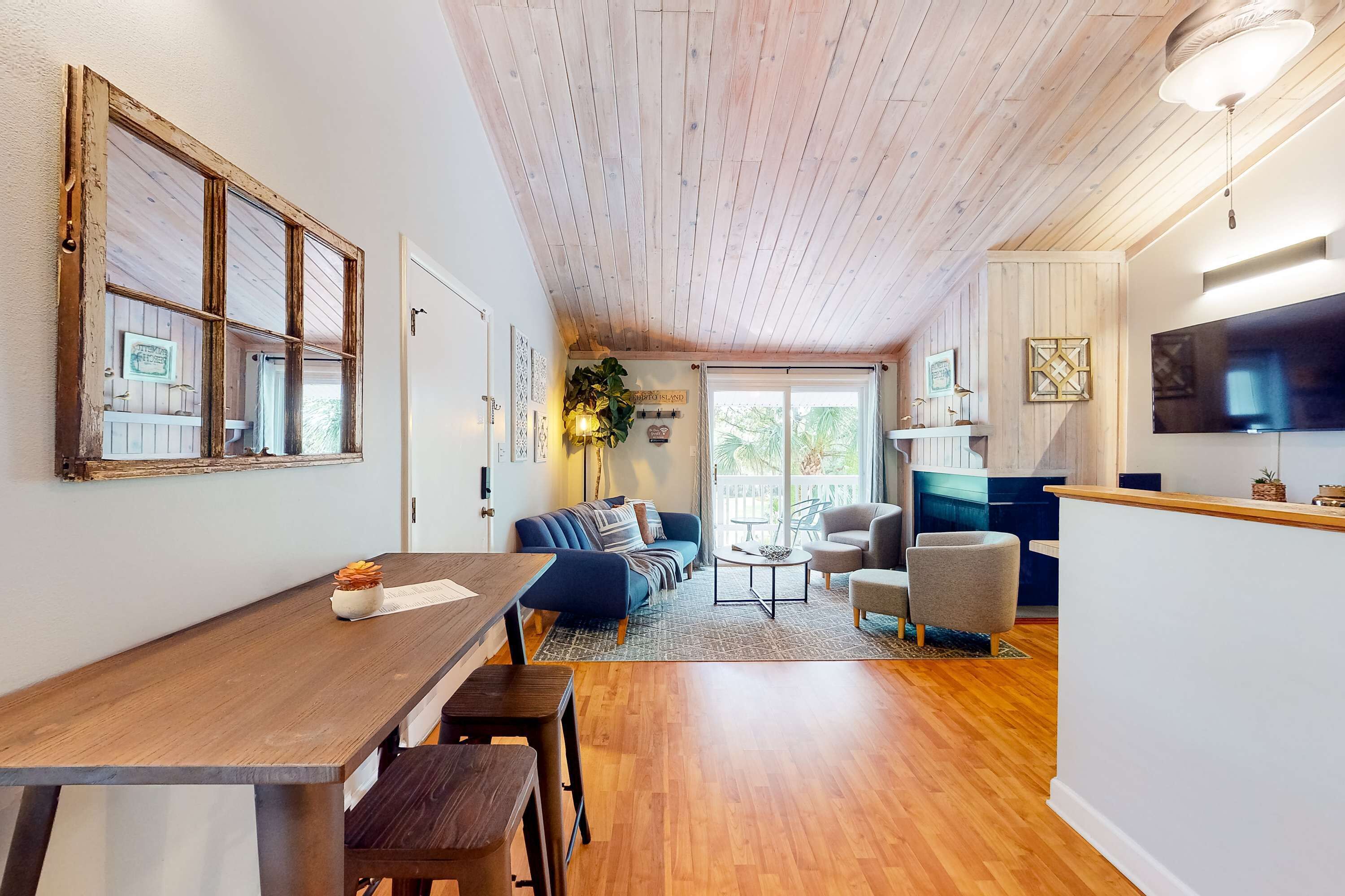 Driftwood Villa - 261 | Golf Course-view Condo With Balcony, W/d, Ac - Dogs Ok - Edisto Beach