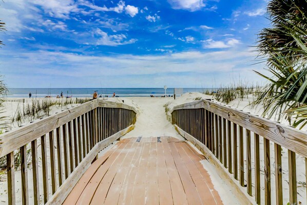 Beach - Hilton Head Resort condo with pools, hot tub, golf, sports courts & beach access (Hilton Head)