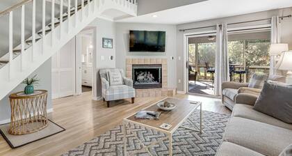 Dog-friendly beach home with screened porch, charming interior, & W/D
