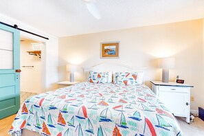 Iron/ironing board, WiFi, bed sheets - Beach Across the Street Spacious Home w/ Great Porches, WiFi, Washer/Dryer (Edisto Beach)