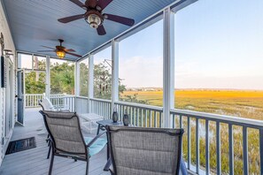 Terrace/patio - Lovely house 3 blocks to beach w/great salt marsh views, decks, screened porch (Edisto Beach)