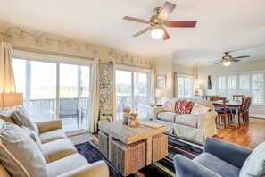 TV, DVD player, offices - Lovely house 3 blocks to beach w/great salt marsh views, decks, screened porch (Edisto Beach)