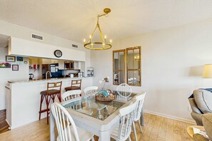 Dining - Spacious Third-Floor Condo w/Free WiFi, Shared Outdoor Pool, Private W/D (Edisto Beach)