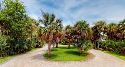 Recently Updated Home w/Free WiFi, Screened Porch, & A/C