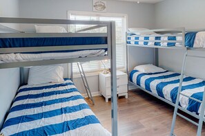 Iron/ironing board, WiFi, bed sheets - Recently Updated Home w/Free WiFi, Screened Porch, & A/C (Edisto Beach)