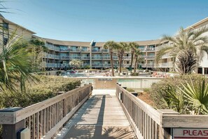 Pool - Beachside Condo with Shared Pool & Private Balcony Retreat (Hilton Head)