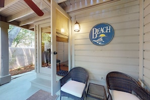 Exterior detail - Spacious condo w/ shared pool and golf on-site Near the ocean (Hilton Head)