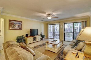 TV, DVD player - Beautifully remodeled villa w/ WiFi, inviting porch & balconies - walk to beach (Hilton Head)