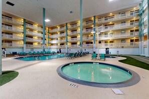 Pool - Fun in the sun! Beach access, pools, hot tub and tennis courts (Hilton Head)