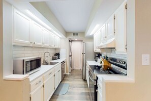 Fridge, microwave, oven, stovetop - Coastal condo with outdoor pool, walk to beach and shopping (Hilton Head)