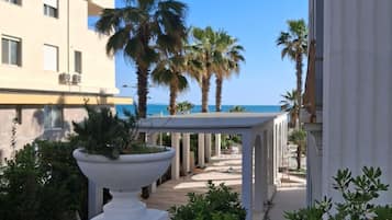 Enceinte de lâhĂ©bergement