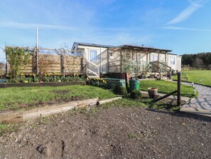 Property grounds - Cornholme Lodge (Accrington)