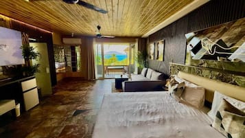 Luxury Room, Balcony, Ocean View | Interior