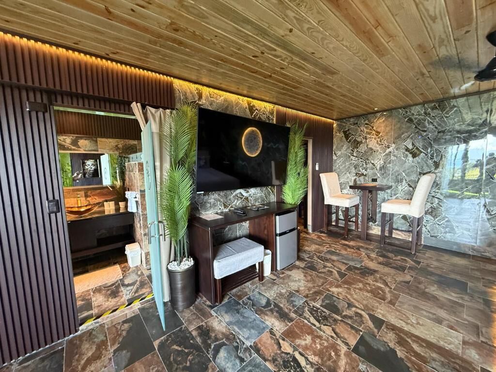 Luxury Room, Balcony, Ocean View | Interior