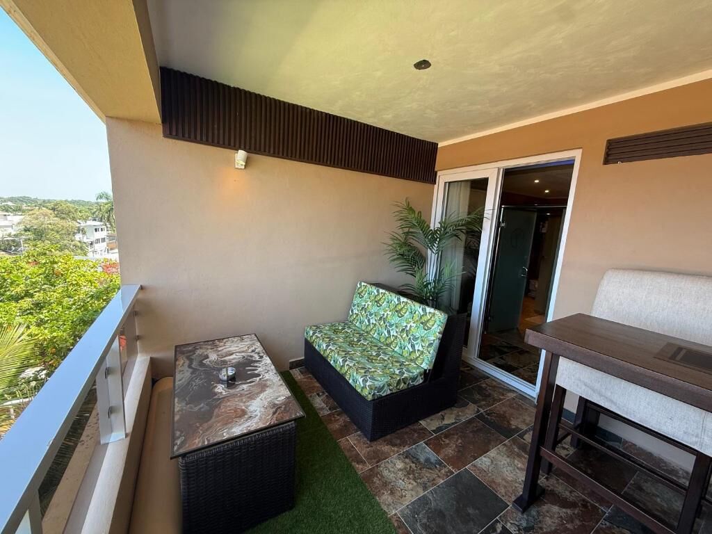 Premium Room, 1 Queen Bed, Balcony, Ocean View | Property grounds