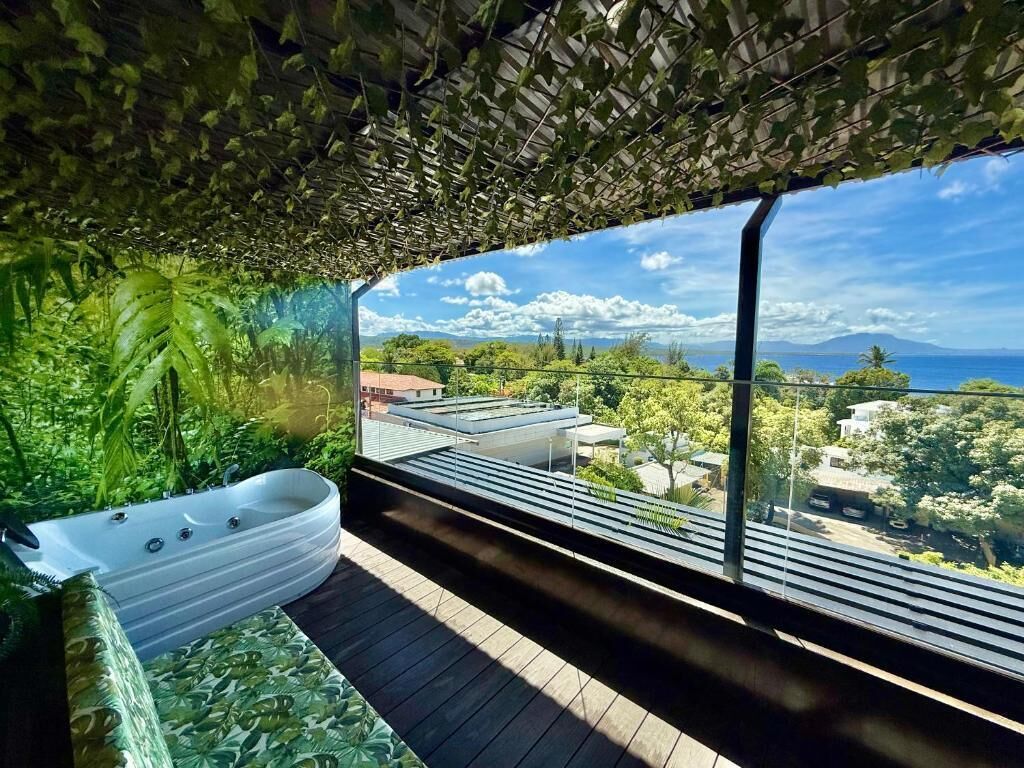 مغطس سبا خارجي