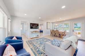 TV, offices - Waterfront home with private dock & deck with great views, walk to the beach (Edisto Beach)
