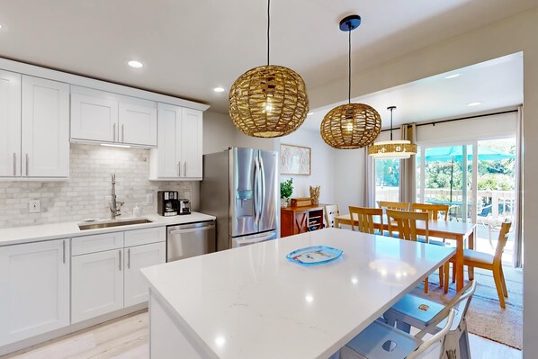 Fridge, microwave, oven, stovetop - Beachwalk 141 | Condo near the beach with lagoon & golf views, pool, golf, W/D (Hilton Head)