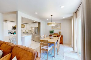 Interior - Beachwalk 141 | Condo near the beach with lagoon & golf views, pool, golf, W/D (Hilton Head)
