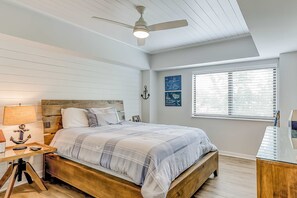 Iron/ironing board, WiFi - Villa with pool, tennis courts, & private patio - walk to the beach (Hilton Head)