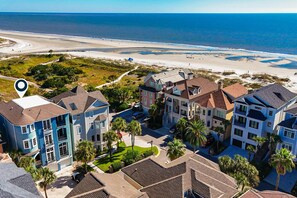 On the beach - Ocean and Marsh View Home with private pool, dog friendly, beachfront (Hilton Head)