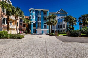 Exterior - Ocean and Marsh View Home with private pool, dog friendly, beachfront (Hilton Head)