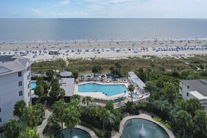 Pool - Panoramic direct oceanfront view condo w/ pool, hot tub, gym & steps to beach (Hilton Head)