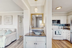 Interior - Beachfront condo w/ pool, tennis + pickleball, gym & balcony (Hilton Head)