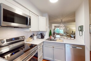 Fridge, microwave, oven, stovetop - Updated Villa - Close to Coligny Plaza and Beach Access (Hilton Head)
