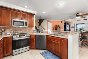 Condo, Multiple Beds, Balcony, Mountain View (Palm Villas at Mauna Lani F23) | Private kitchen - Spacious Mauna Lani Condo With Beach Club Access - Vrkcv (Kamuela)
