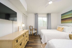 WiFi, bed sheets - Coastal 2BR 2 Bathroom with pool, balcony - next to Coligny Plaza & beach (Hilton Head)