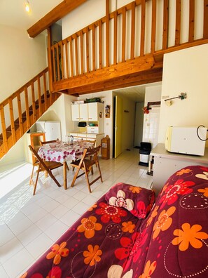 Interior - Agence JF Immo - Air-conditioned vacation home with parking for 6 people V0267 (Vias)