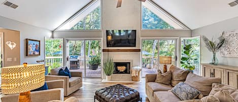 TV, fireplace, offices