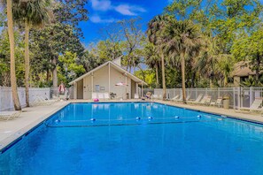 Pool - Welcoming villa with shared pool, nearby beach access, central AC, & washer/dryer (Hilton Head)