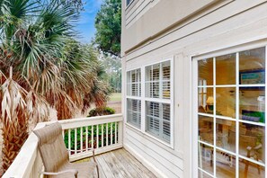 Terrace/patio - 1st Floor Villa with pool, tennis, central AC, & washer/dryer (Hilton Head)