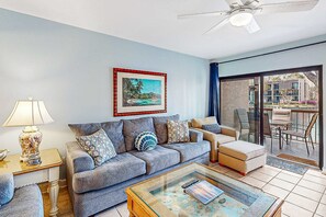 TV, offices - Multi-Level Townhouse with Pool, Hot Tub, & Tennis - Walk to the Beach (Hilton Head)