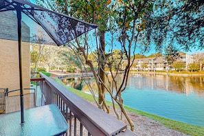 Property grounds - Villa with Private Beach Access, Pool, Hot Tub, Free WiFi, & Private W/D (Hilton Head)