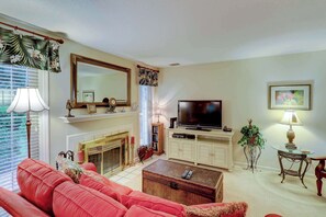 TV, fireplace, DVD player - Dog-Friendly Villa with Pool, Tennis, Patio, Full Kitchen & Beach Nearby (Hilton Head)