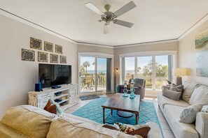 TV, DVD player - A spacious condo with community pool, hot tub, and oceanfront views (Hilton Head)