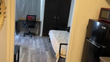WiFi, bed sheets