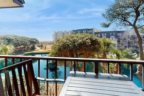 Property grounds - Oceanview Condo with WiFi, Hot Tub, Pools, Full Kitchen, & Nearby Beach Access (Hilton Head)
