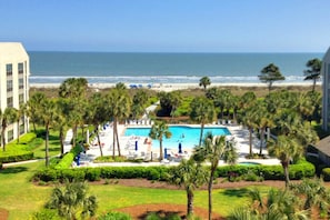 Pool - Resort Condo with Al Fresco Dining, Shared Pool, Hot Tub & Beach Access (Hilton Head)