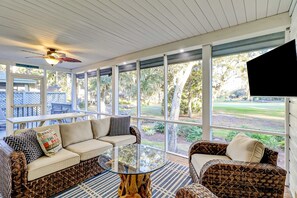 Interior - Enchanting beach/golf retreat with pool, screened porch & amazing views (Hilton Head)