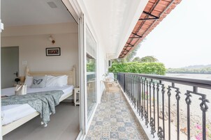 Apartment, 2 Bedrooms, River View | Terrace/patio